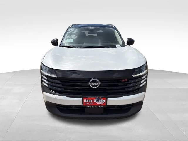 New 2027 Aspen White TriCoat / Super Black Two-tone Nissan SR image 2