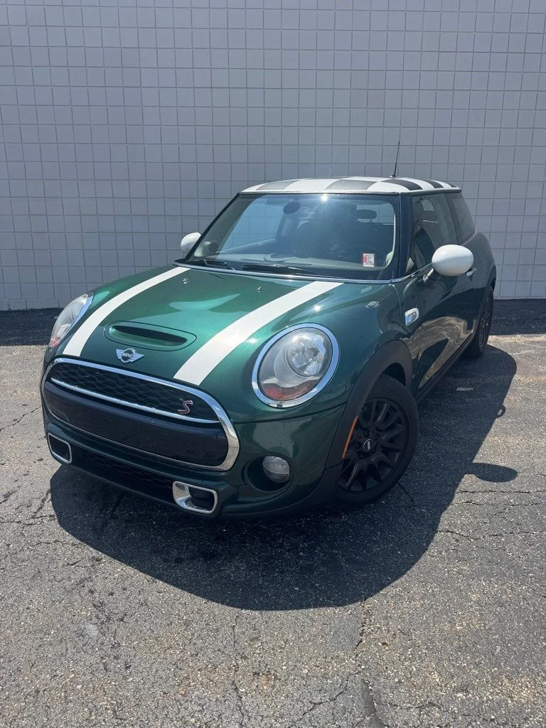 Used 2015 British Racing Green Metallic MINI Base image 1