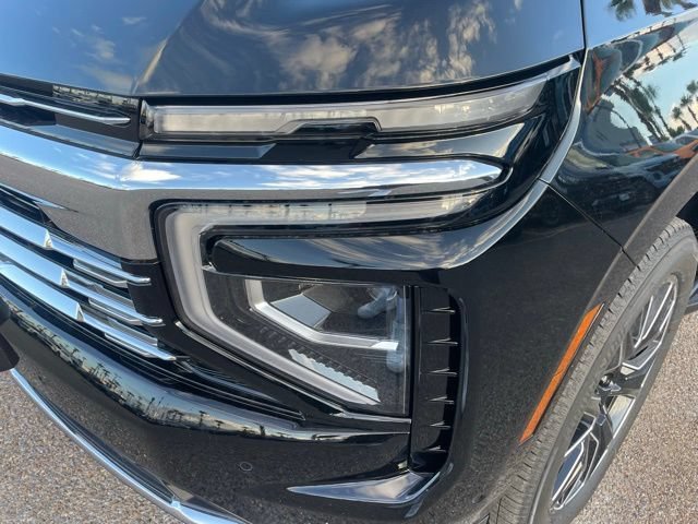 2026 Chevrolet Suburban Premier - Photo 9