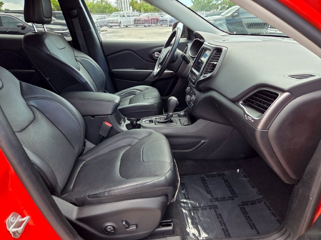 2021 Jeep Cherokee Latitude Lux - Photo 17