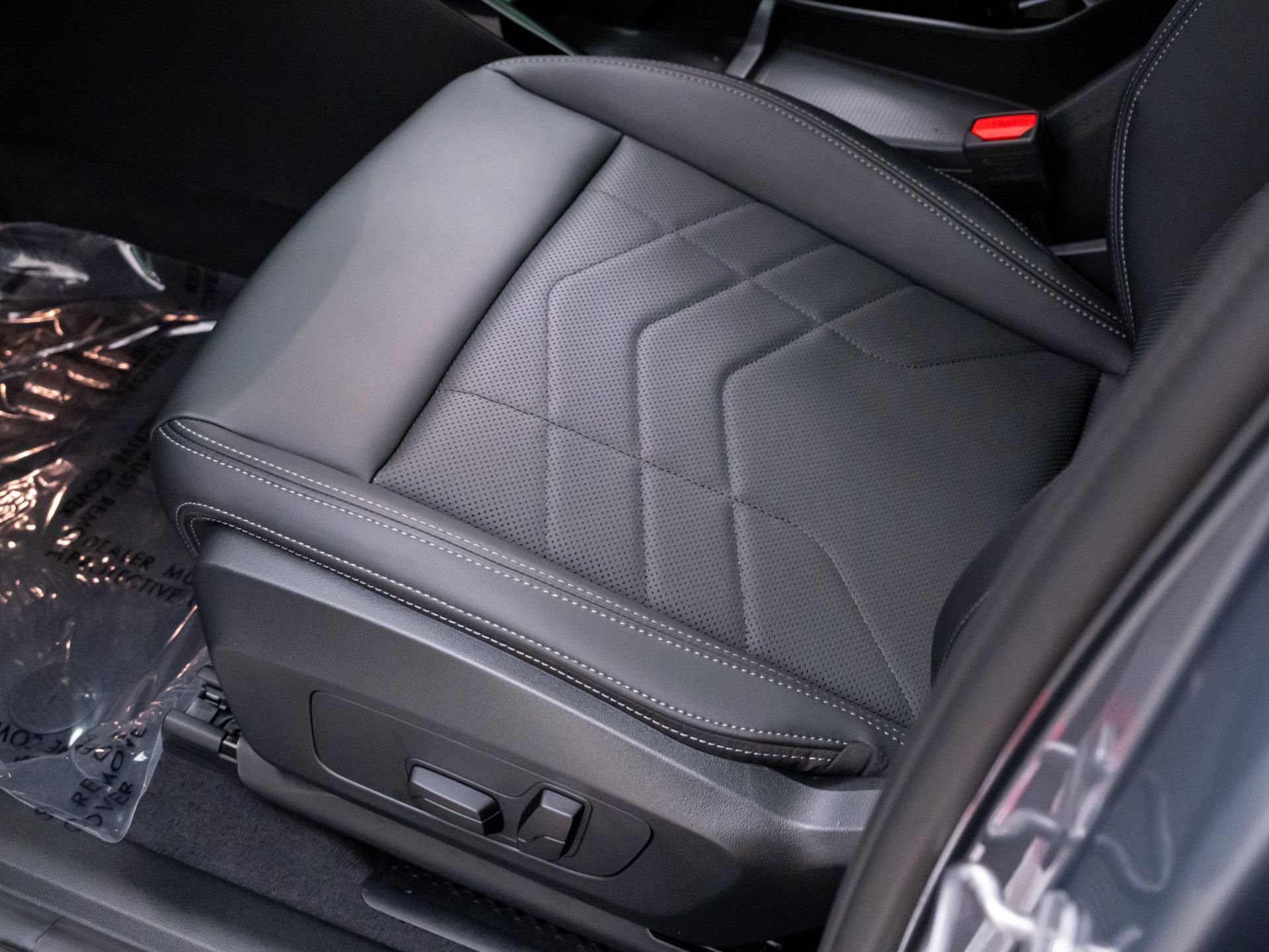 Certified Used 2025 Skyscraper Grey Metallic BMW xDrive28i image 16