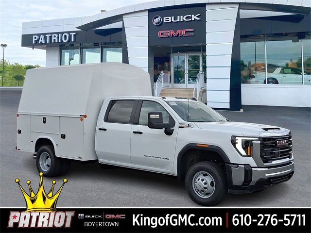 2025 GMC Sierra 4WD Crew Cab Standard Box Pro's photo