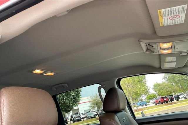 Used 2017 Red Nissan Platinum Reserve image 21