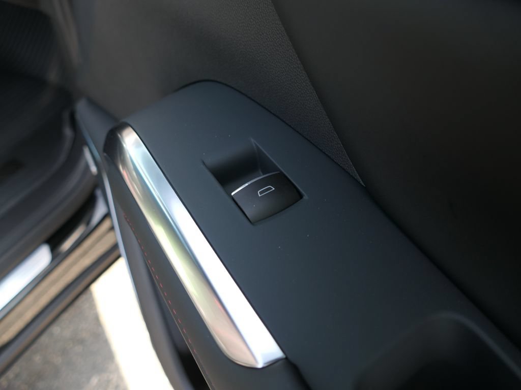 2027 Chevrolet Traverse RS - Photo 26