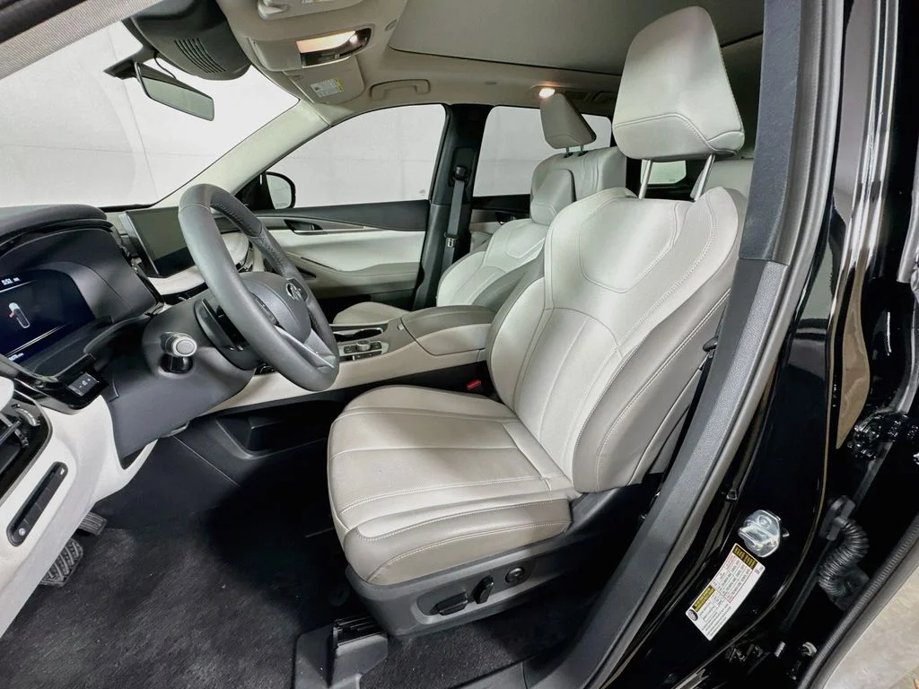 Certified Used 2026 Black INFINITI PURE image 28