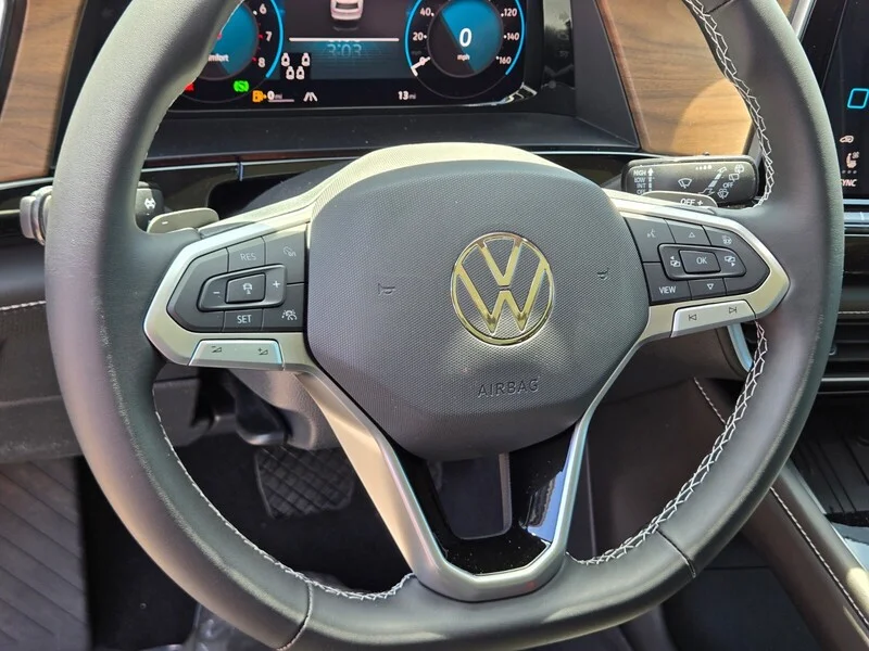 New 2026 Green Volkswagen 2.0T SE w/Technology image 12