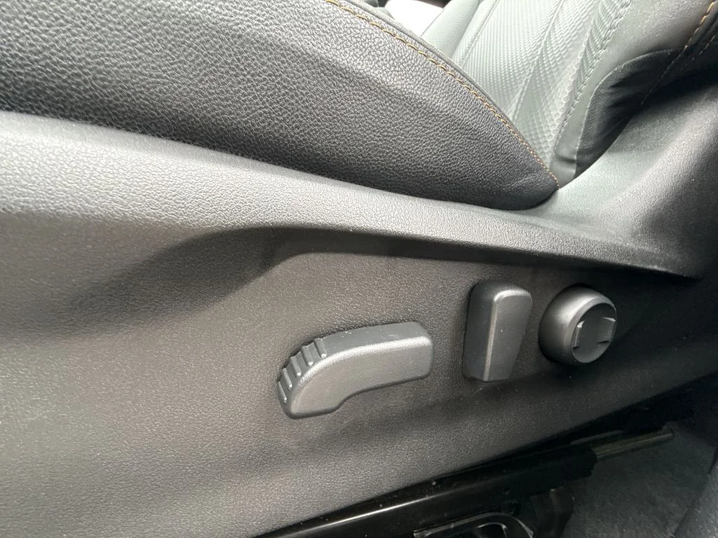 Used 2022 White Subaru Wilderness image 12