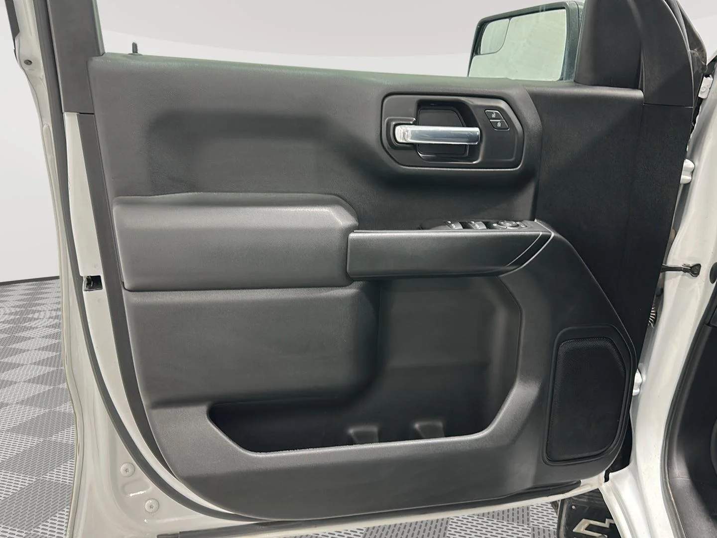 Used 2021 SUMMIT WHITE Chevrolet Custom Trail Boss image 17