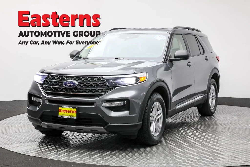 Used 2022 Gray Ford XLT image 1