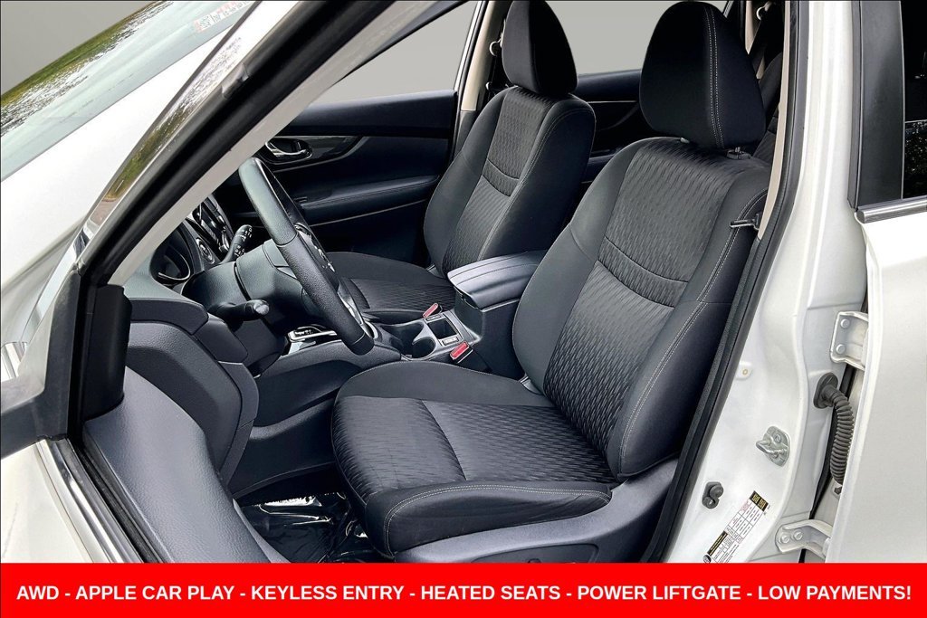 Used 2019 White Nissan SV image 24