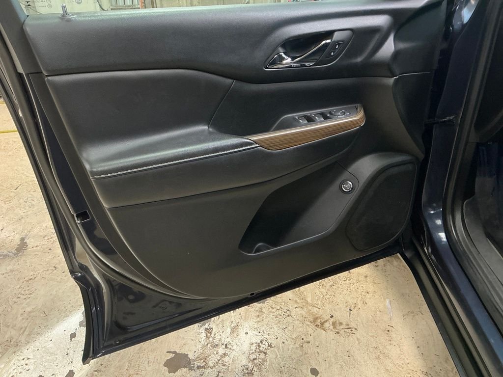 Used 2018 Blue GMC SLE-2 image 14