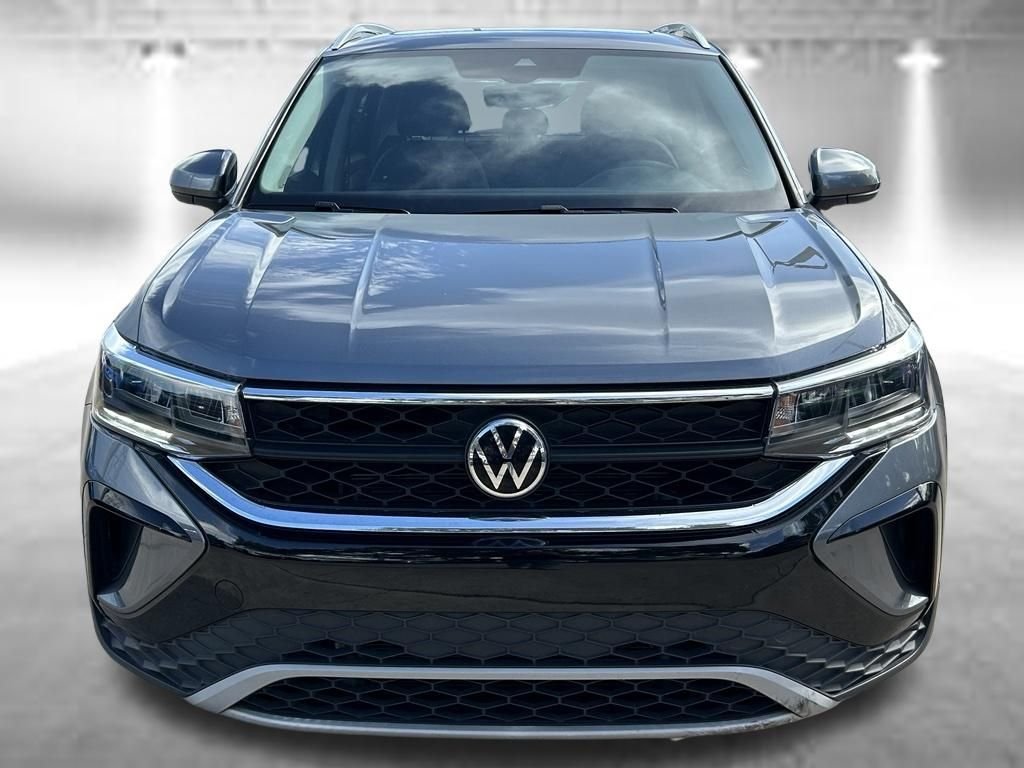 Certified Used 2022 Gray Volkswagen 1.5T SE image 8