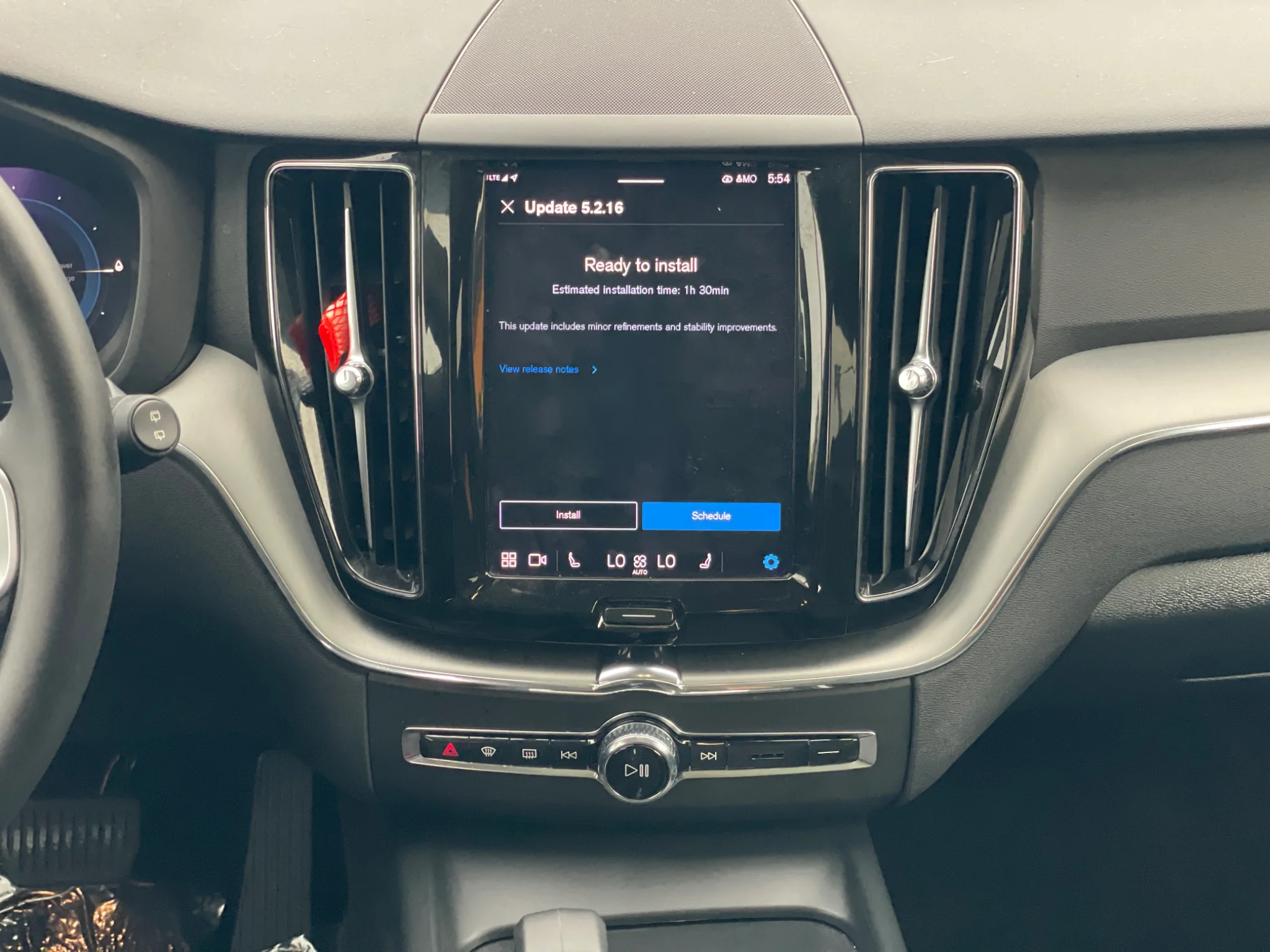 Used 2023 Thunder Grey Metallic Volvo Core Bright Theme image 15