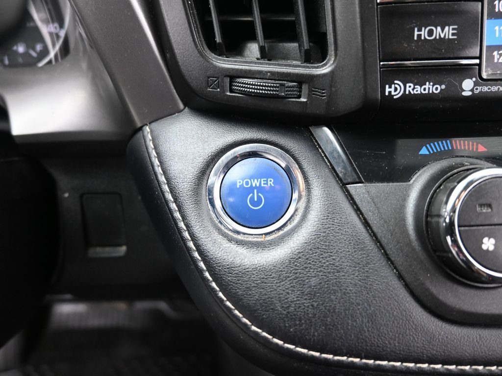 Used 2017 Magnetic Gray Metallic Toyota XLE image 17