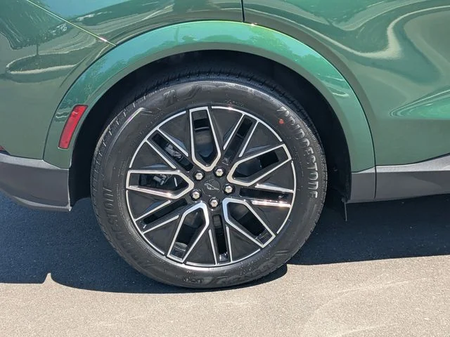 New 2026 Green Ford Premium image 10