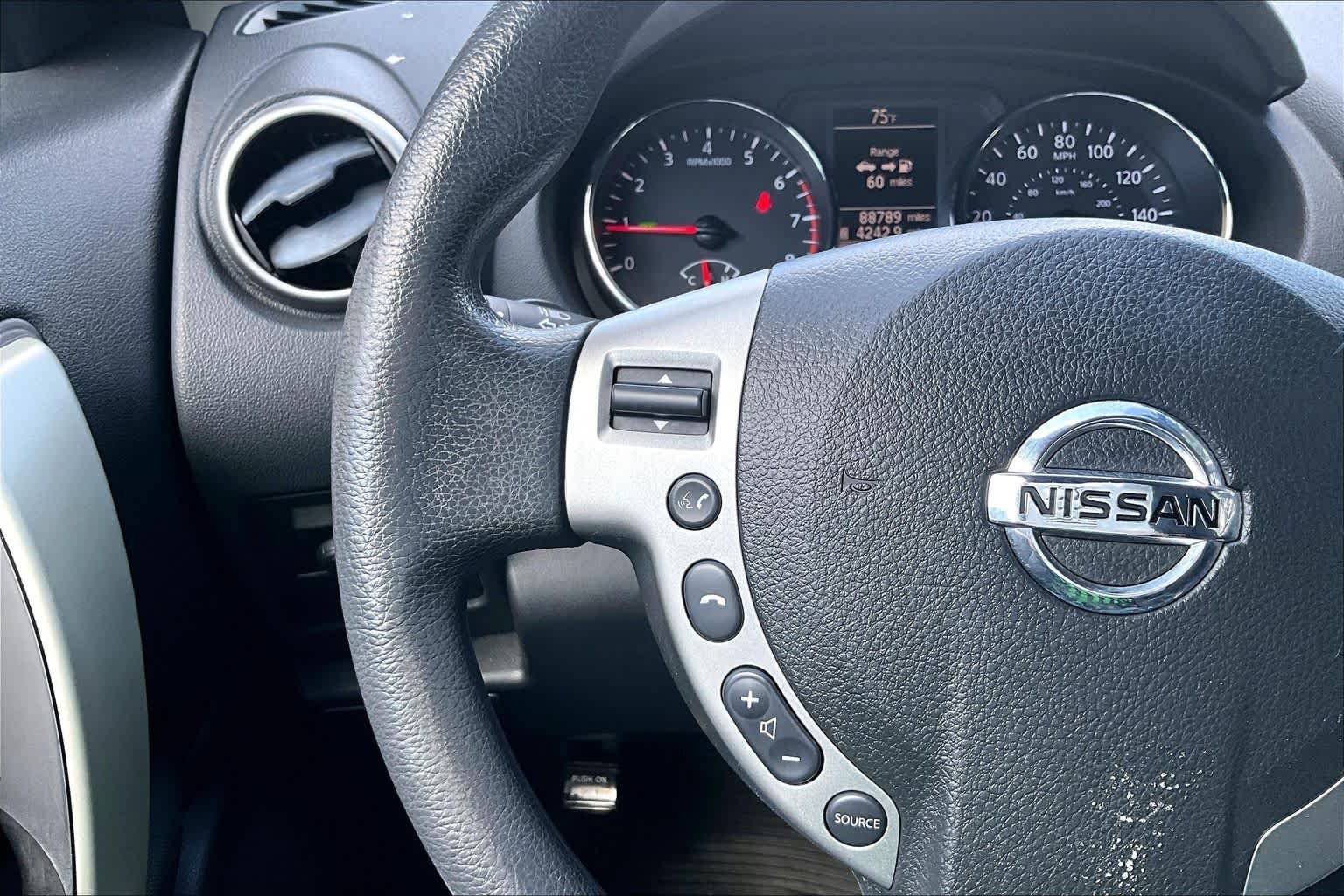 Used 2012 Platinum Graphite Nissan SV image 23