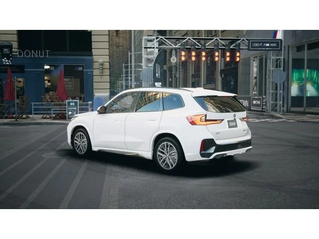 New 2026 Alpine White BMW xDrive28i image 2