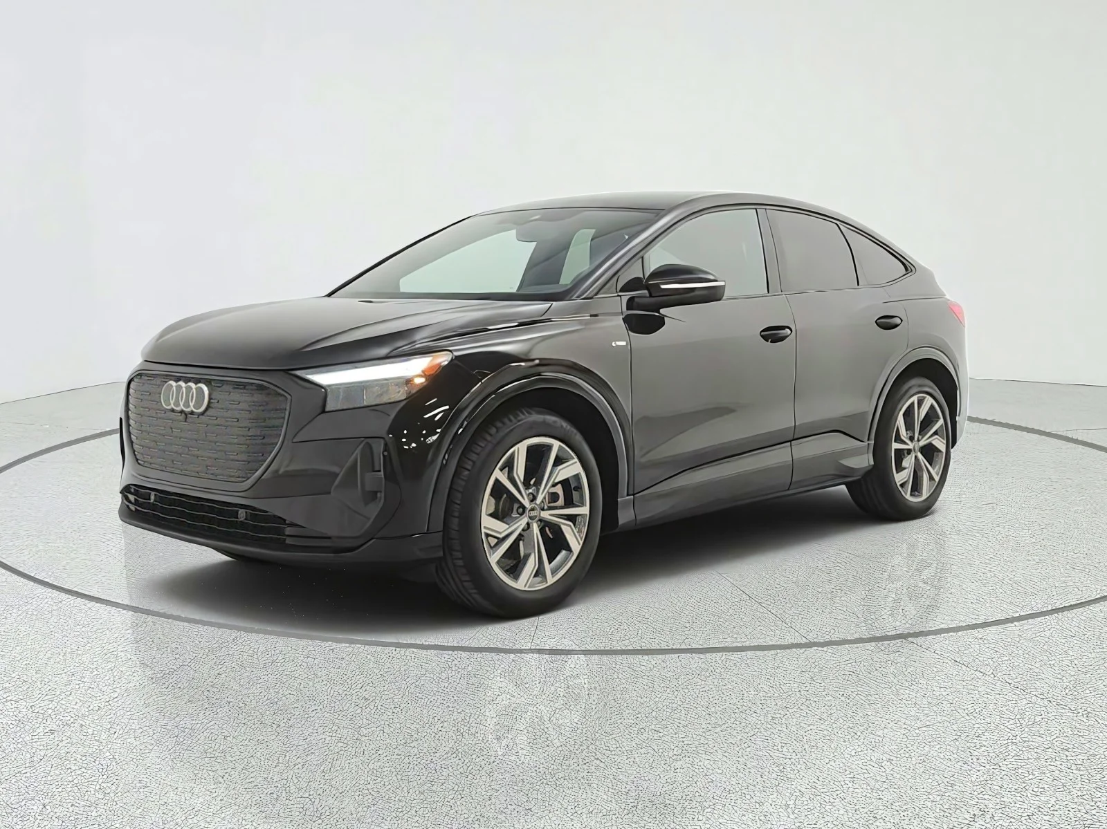 2024 Audi Q4 Sportback e-tron Premium Plus