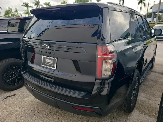 Used 2023 BLACK Chevrolet Z71 image 3