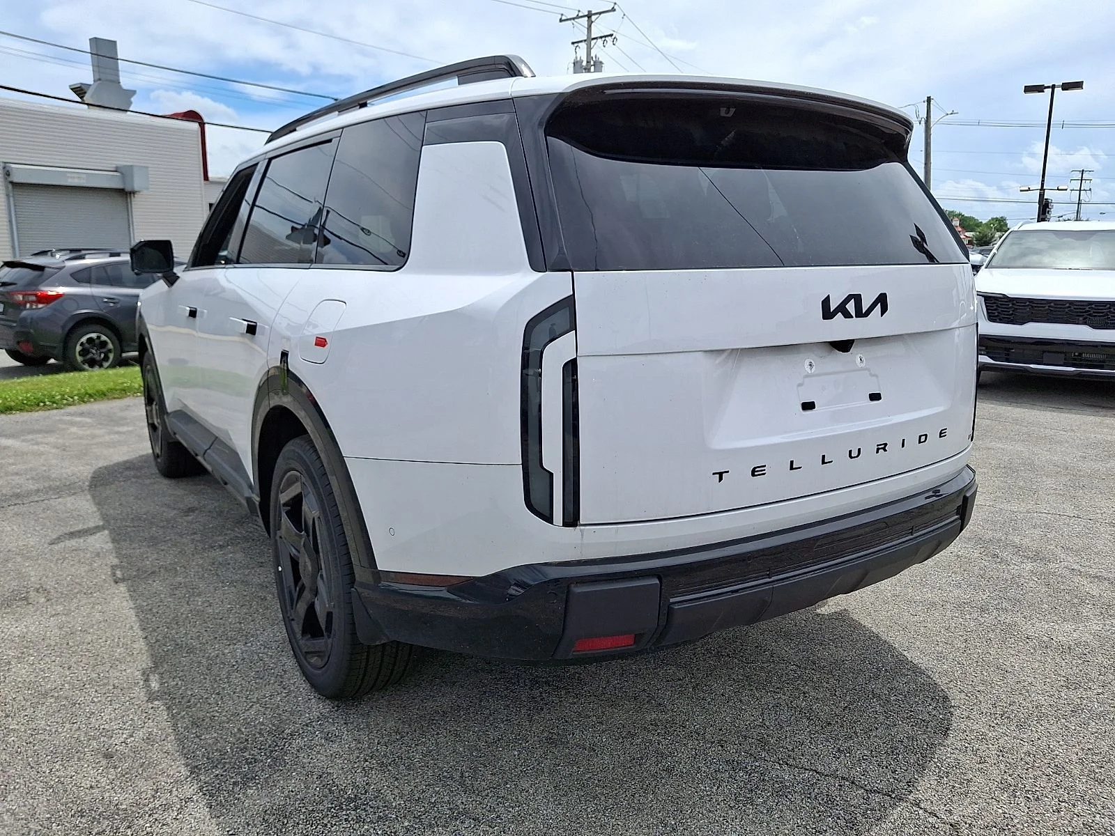 New 2027 White Kia X-Line SX-Prestige image 6