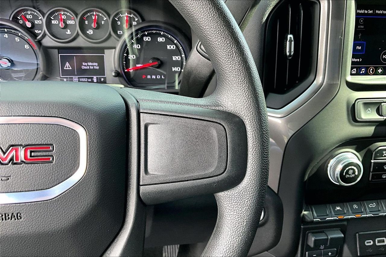 Used 2025 Onyx Black GMC 4WD Regular Cab Standard Box Pro image 15