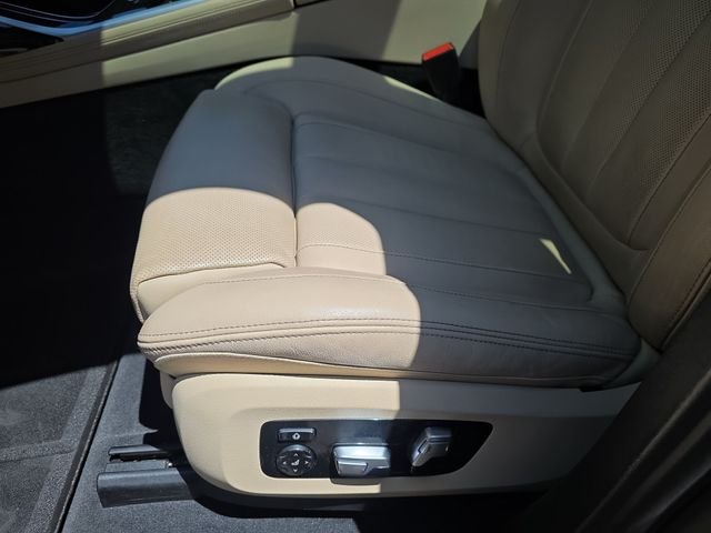 Used 2021 Black BMW xDrive40i image 33
