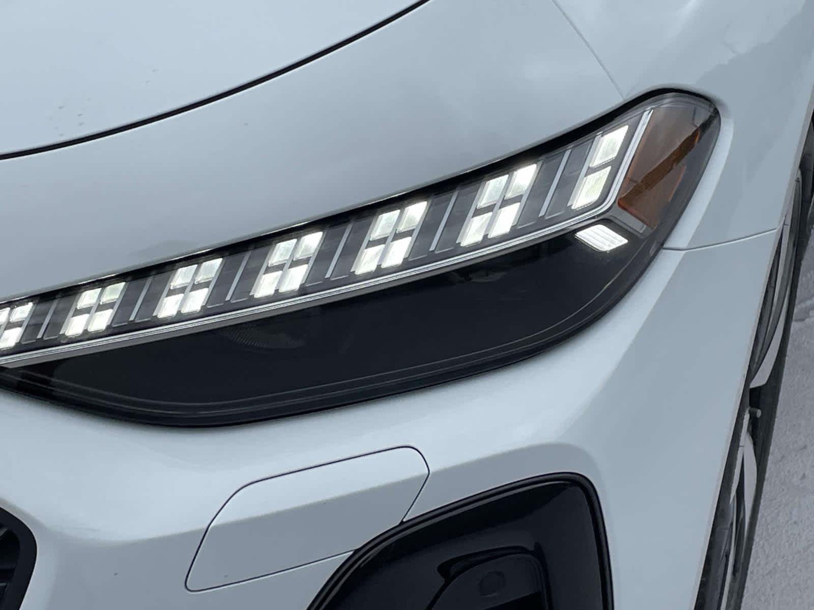 New 2026 2Y2Y/White Audi Premium Plus image 13