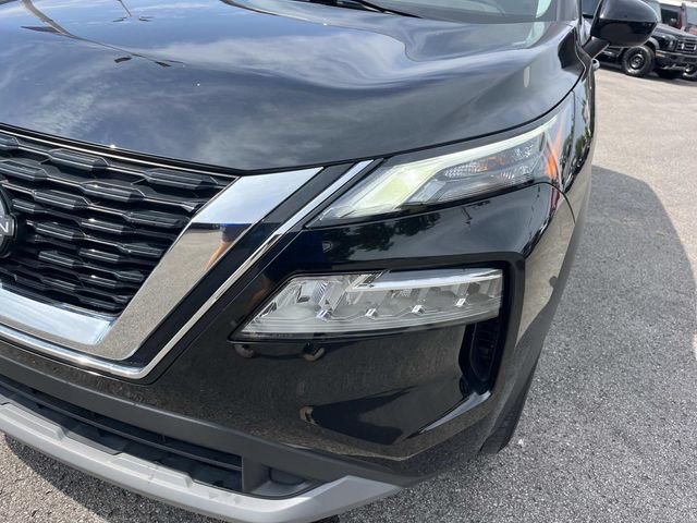Used 2023 Black Nissan SV image 9