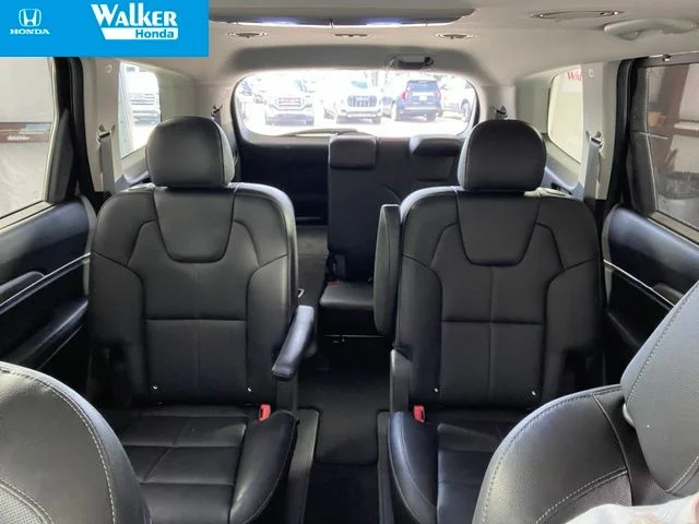 Used 2022 Black Kia EX image 33