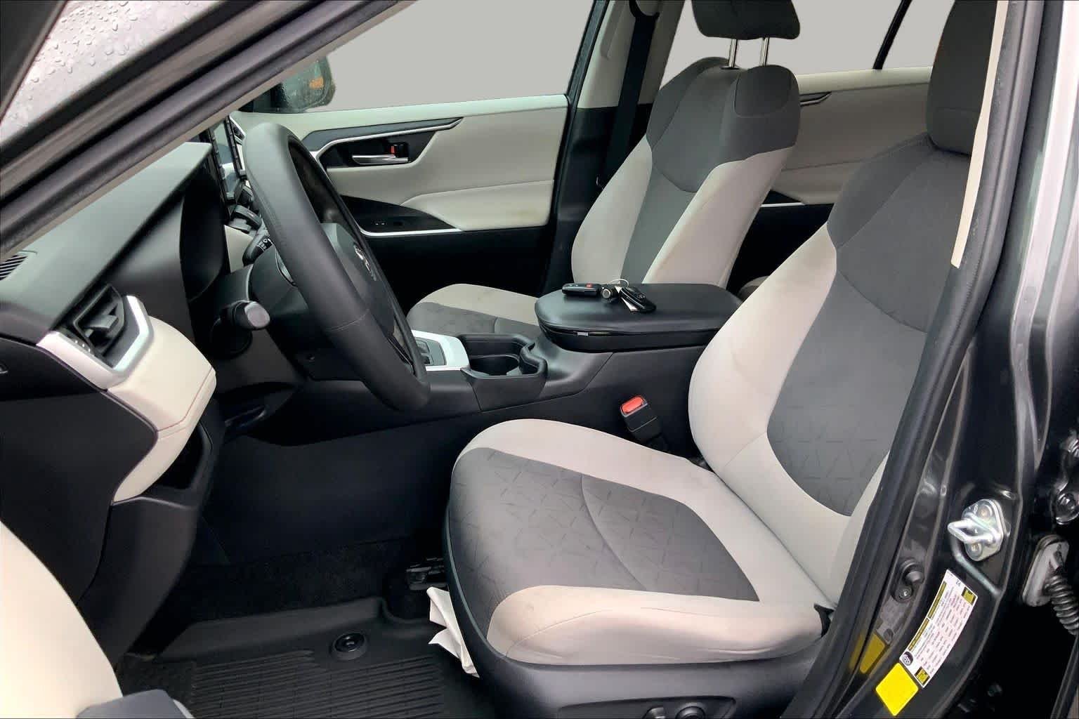 Used 2021 Magnetic Gray Metallic Toyota XLE image 8