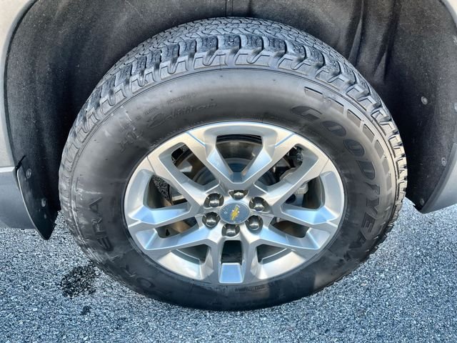 Used 2020 Gray Chevrolet LT image 19
