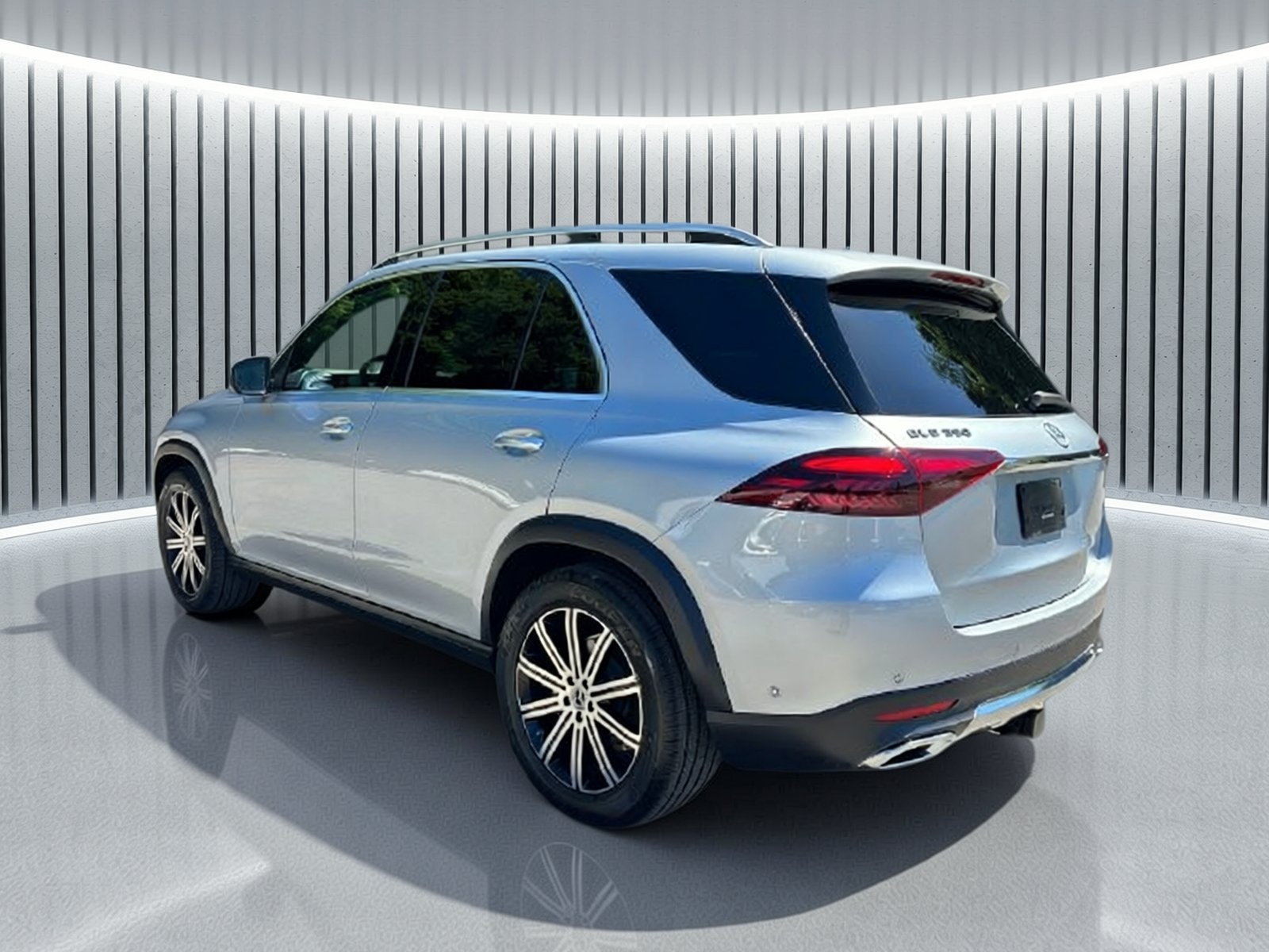 Certified Used 2025 Silver Mercedes-Benz GLE 350 image 3