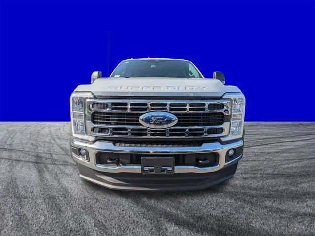 New 2026 Oxford White Ford F-450® XL image 9