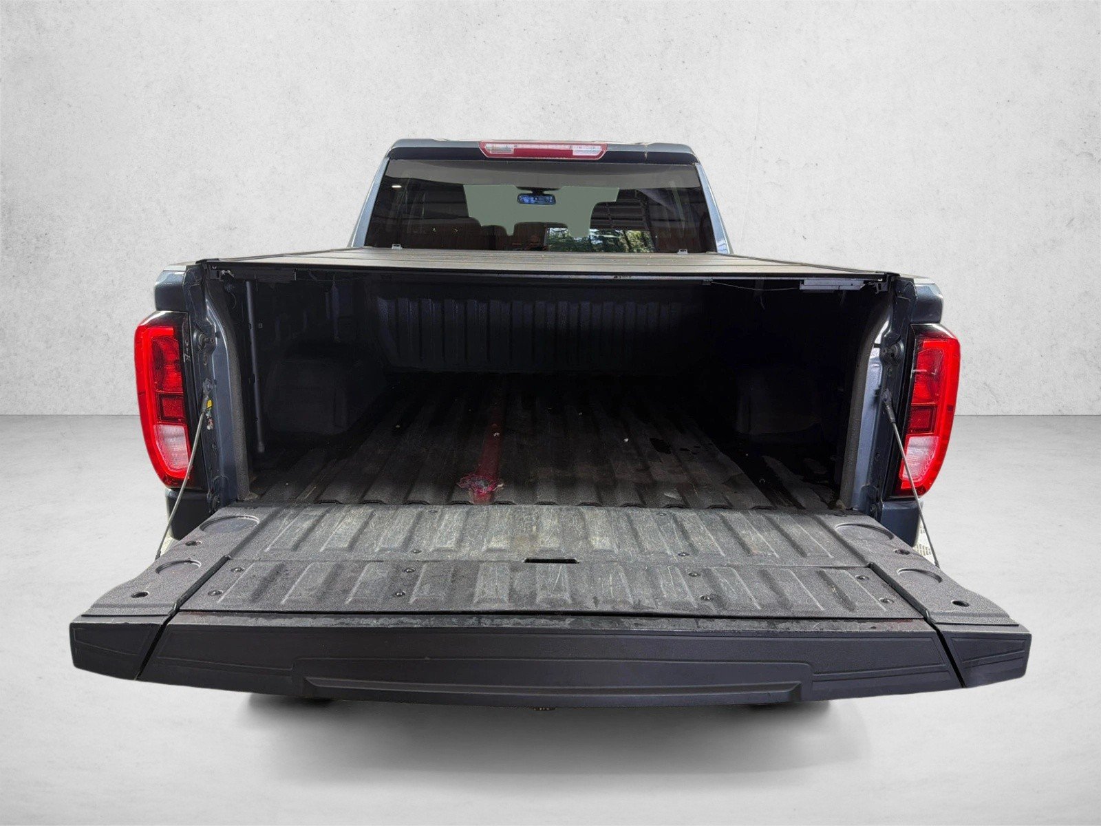 Used 2021 Dark Sky Metallic GMC SLE image 18
