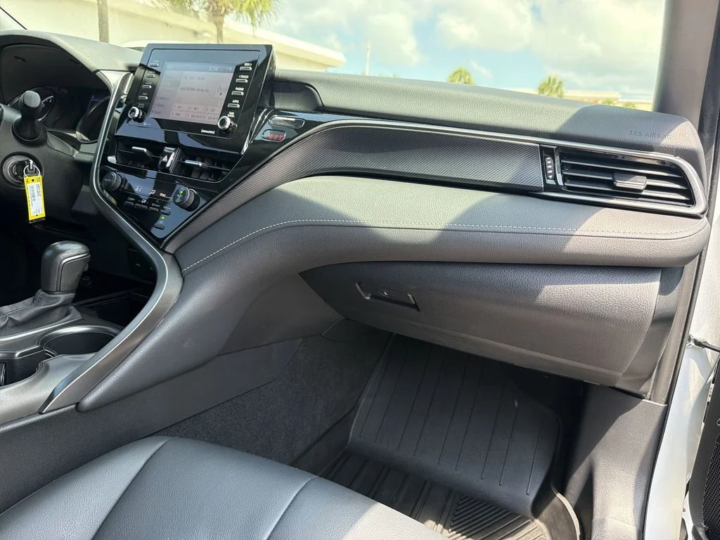 Used 2021 White Toyota SE image 35