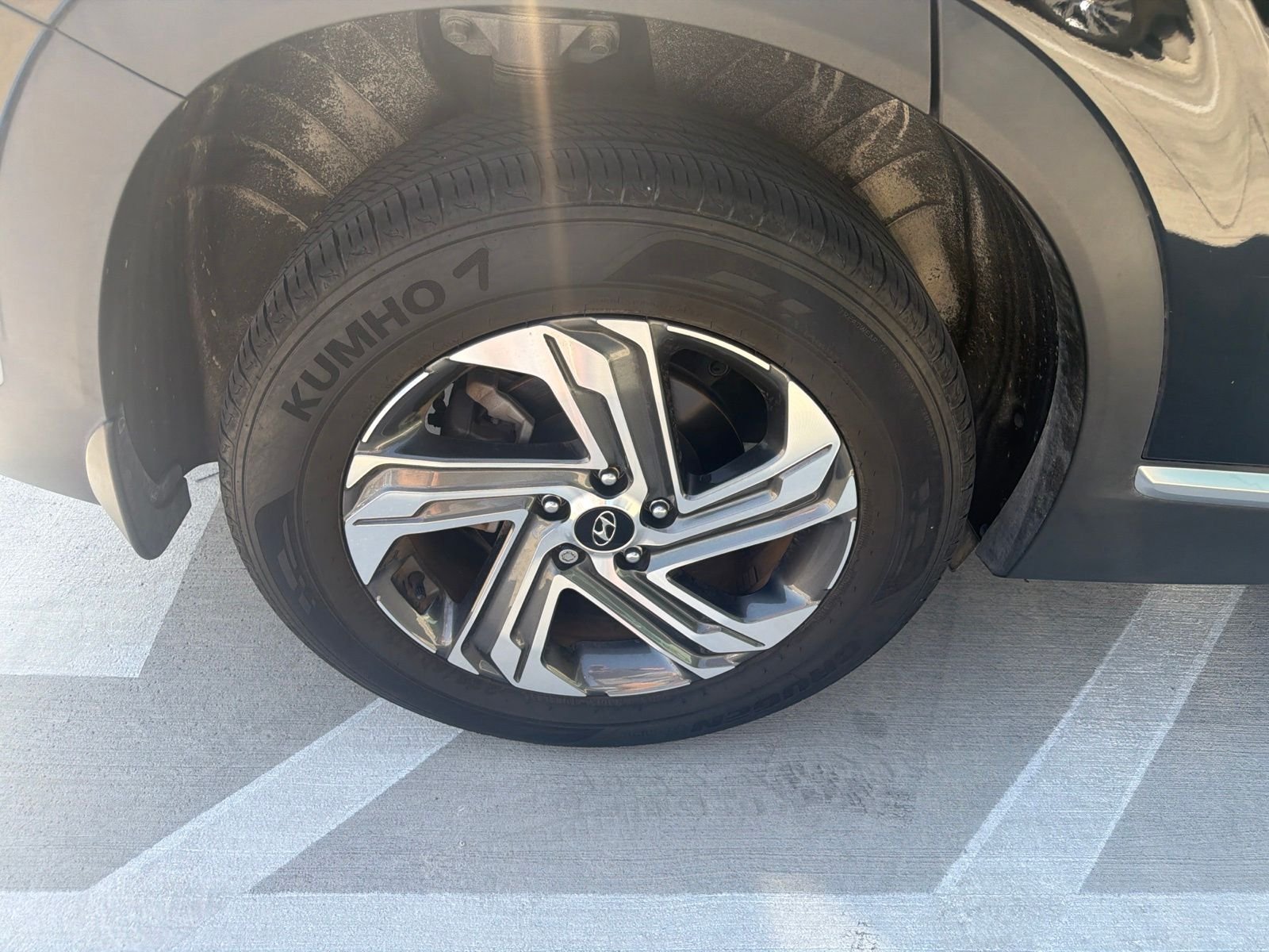 Certified Used 2022 Twilight Black Hyundai SEL image 9