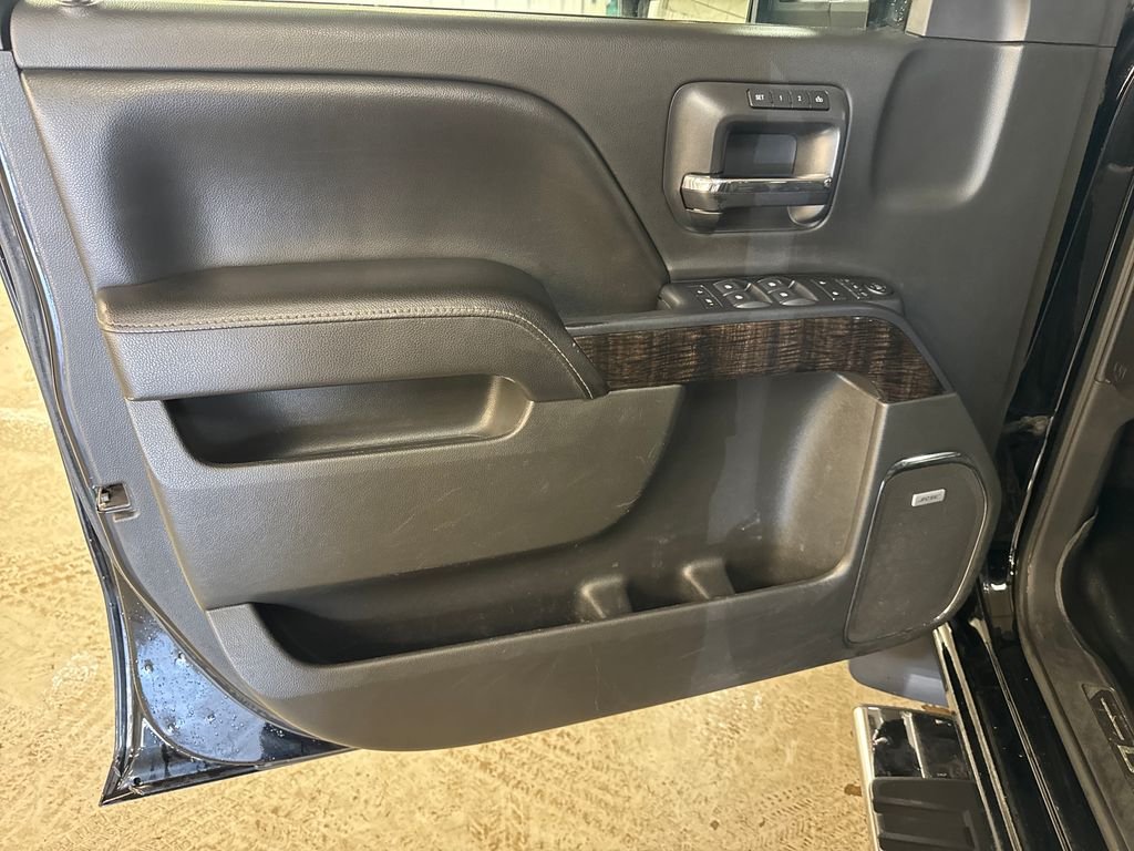 Used 2015 Black GMC Denali image 15