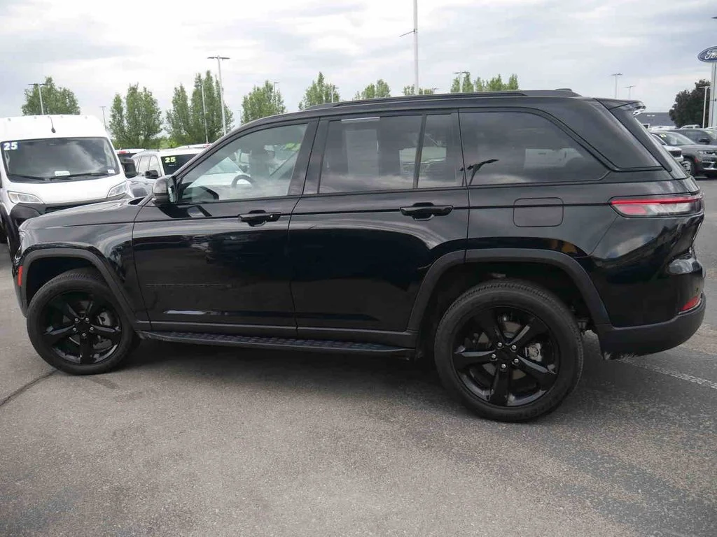 Certified Used 2024 Black Jeep Altitude X image 13