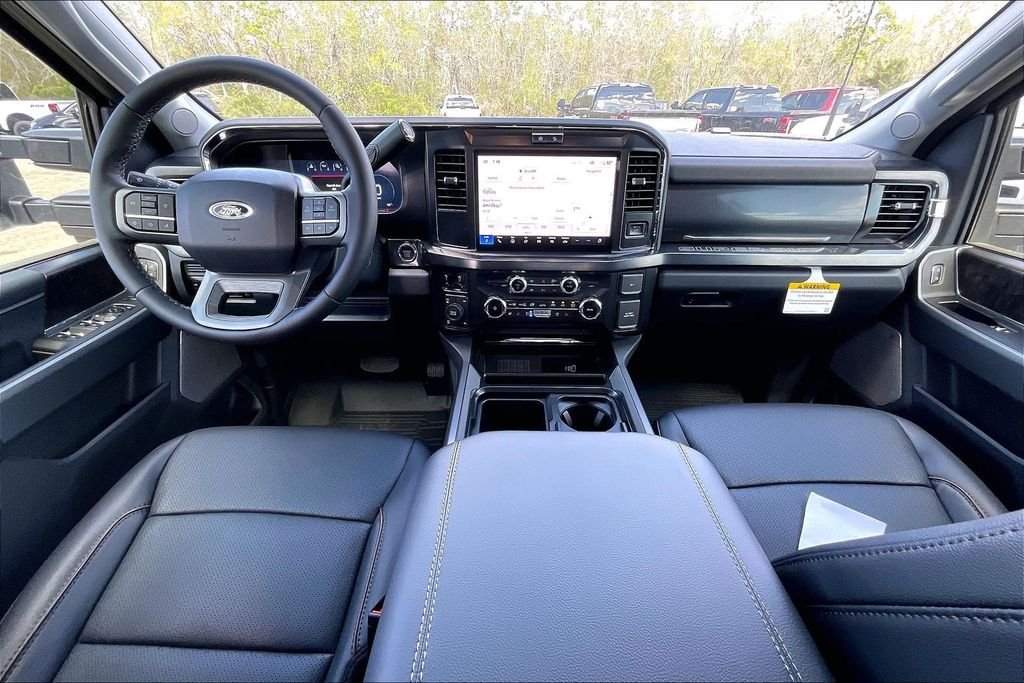 New 2026 Ford Super Duty F-250 Lariat 4D Crew Cab