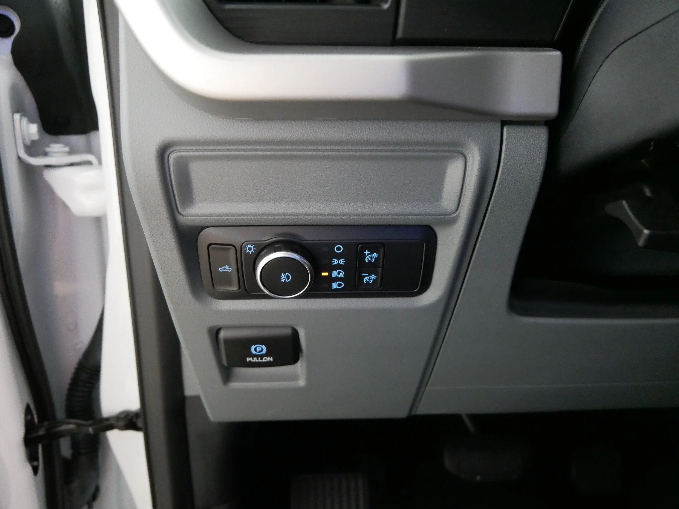 Used 2022 Space White Metallic Ford XLT image 26