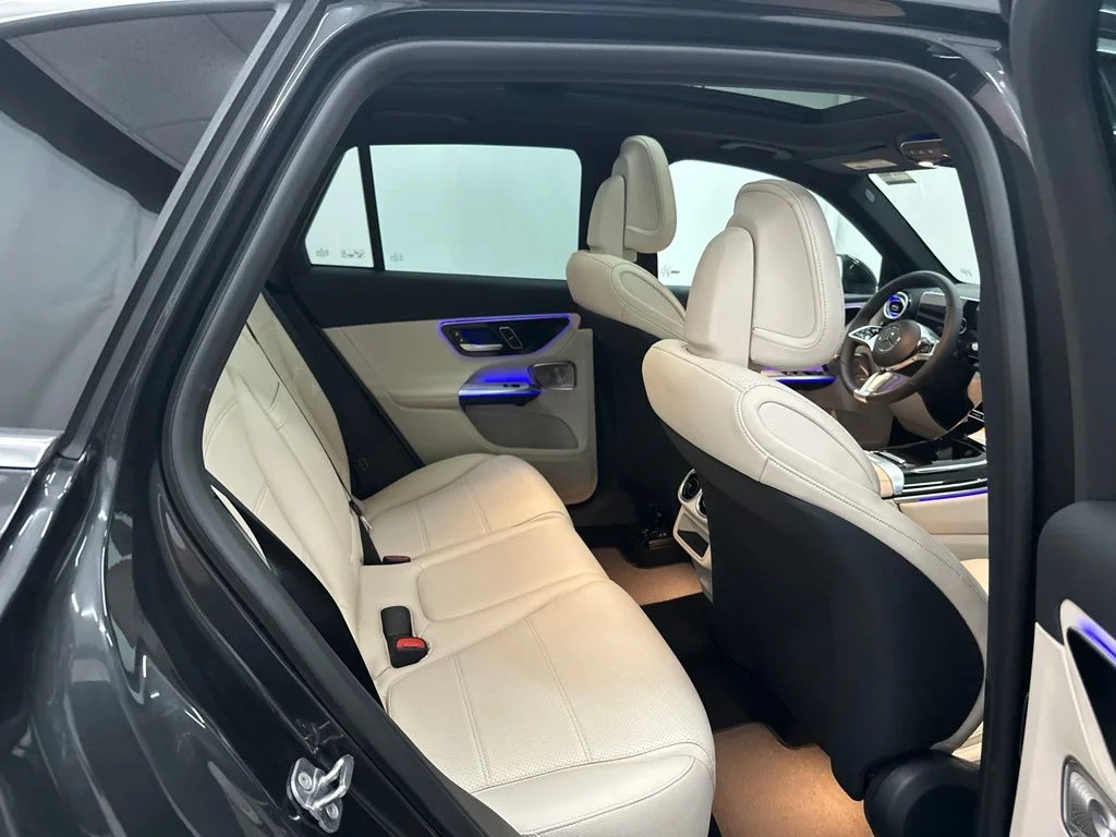 New 2027 Gray Mercedes-Benz GLC 300 image 24