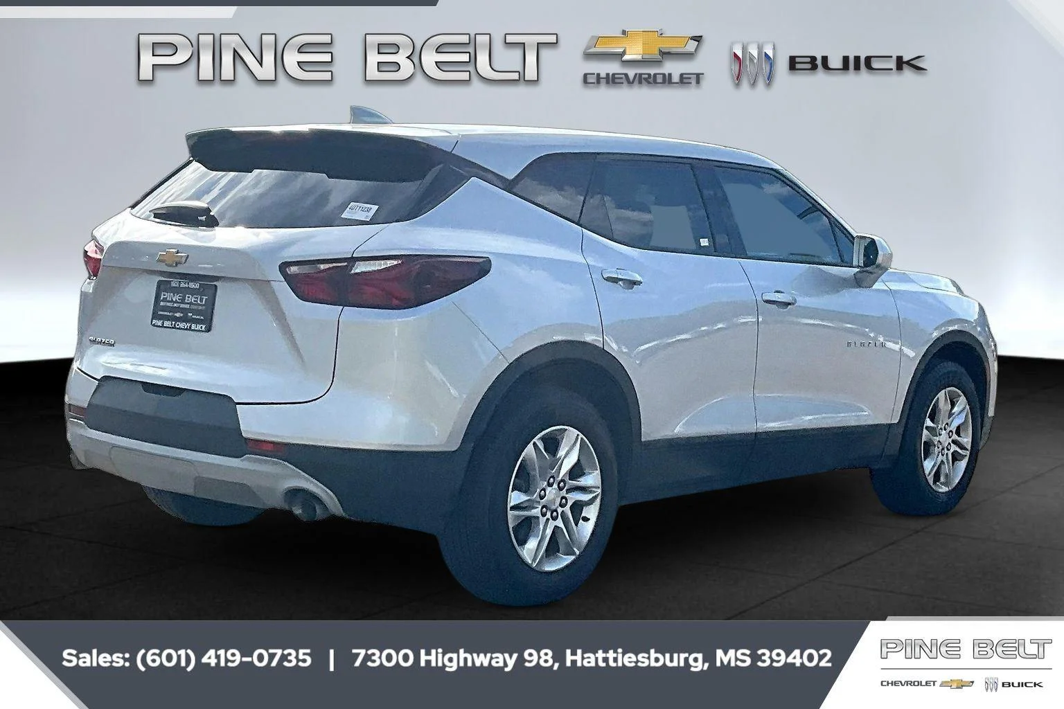 Used 2020 SILVER ICE METALLIC Chevrolet LT image 11
