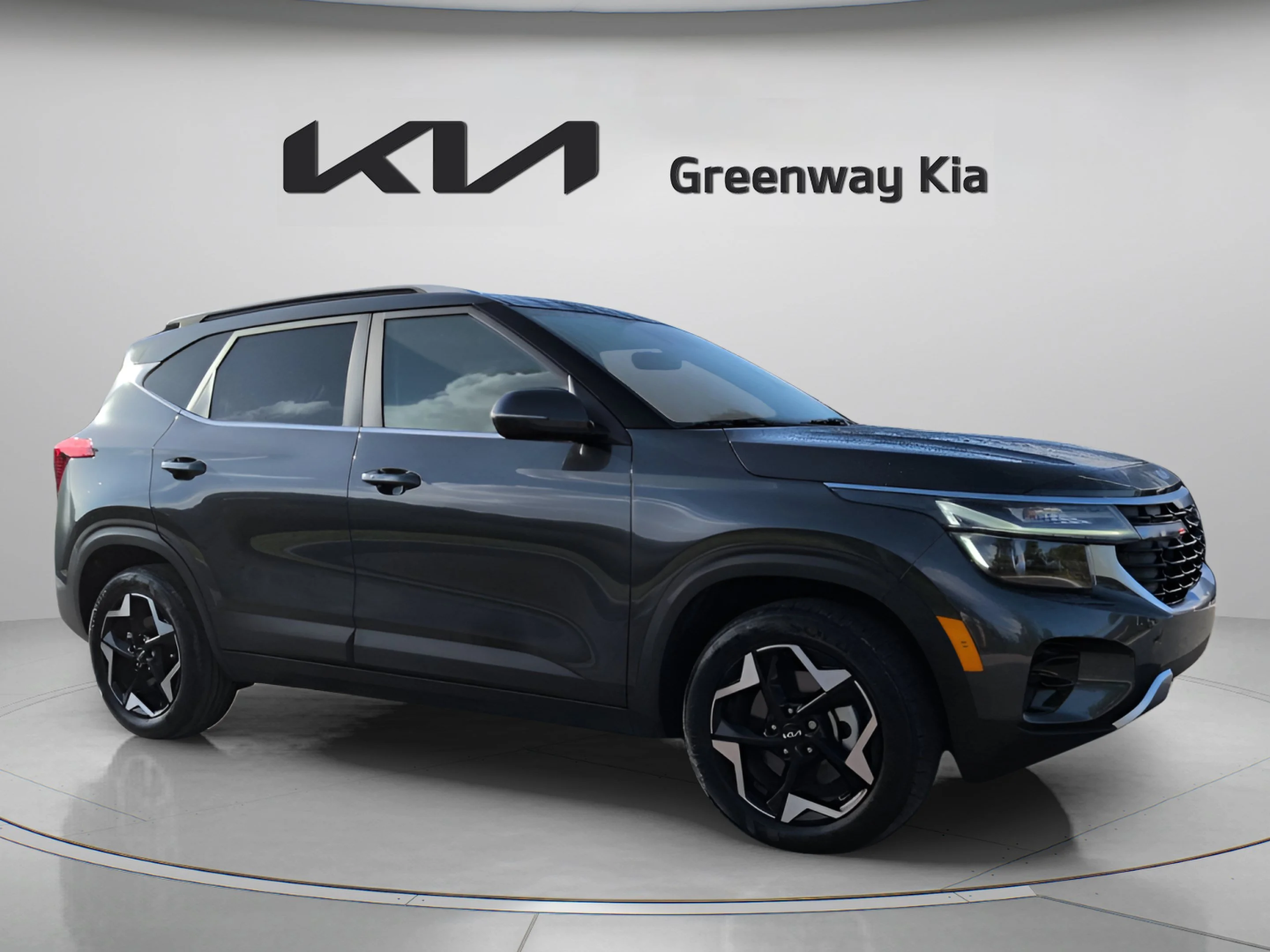 Certified Used 2025 Gravity Gray Kia EX image 1