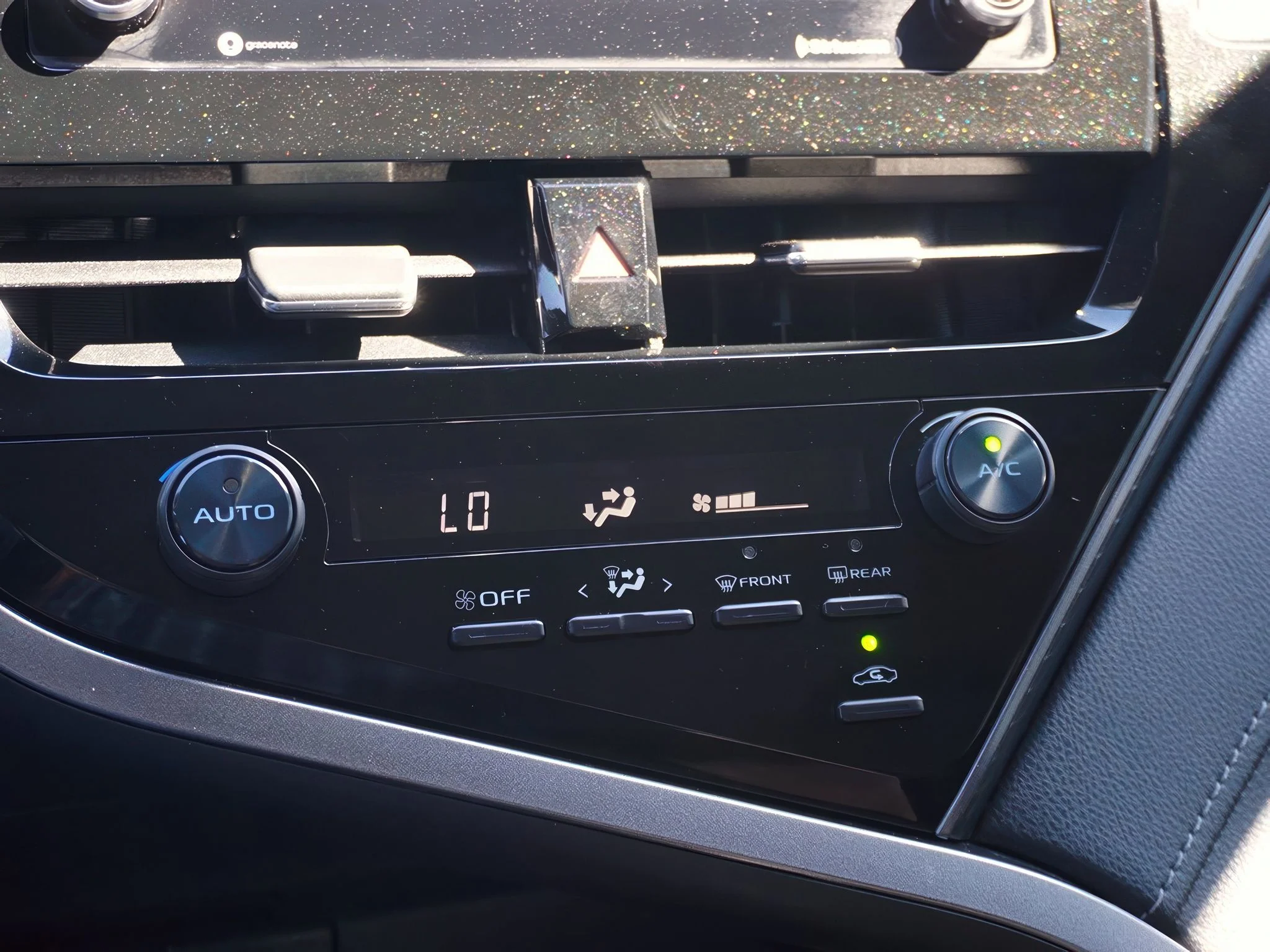 2021 Toyota Camry SE - Photo 23