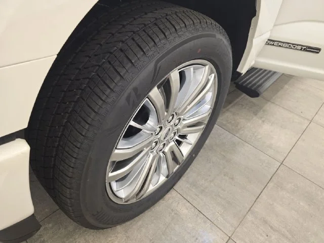 New 2026 Star White Metallic Tri-Coat Ford Platinum® image 48