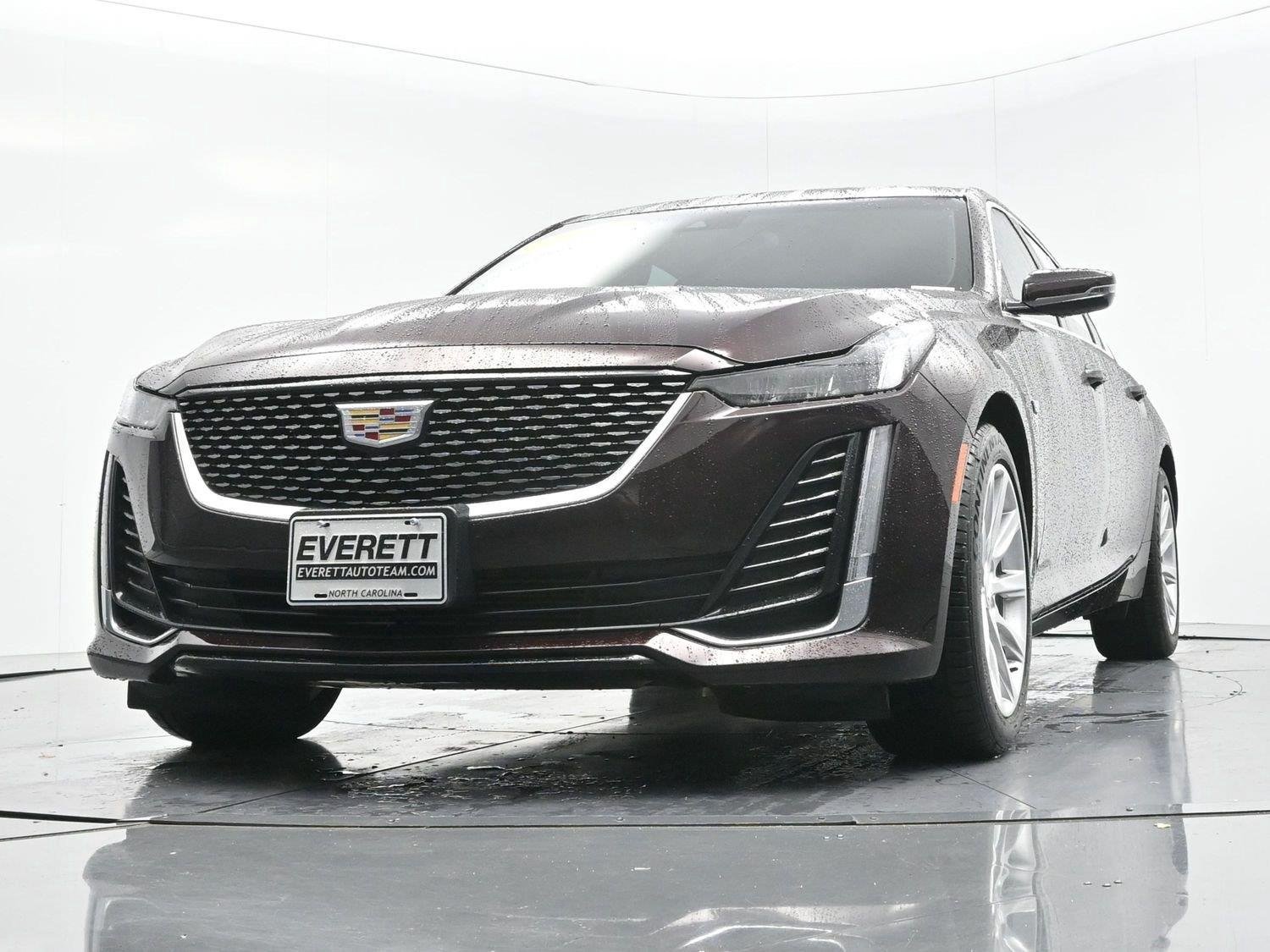Used 2020 GARNET METALLIC Cadillac Luxury image 51