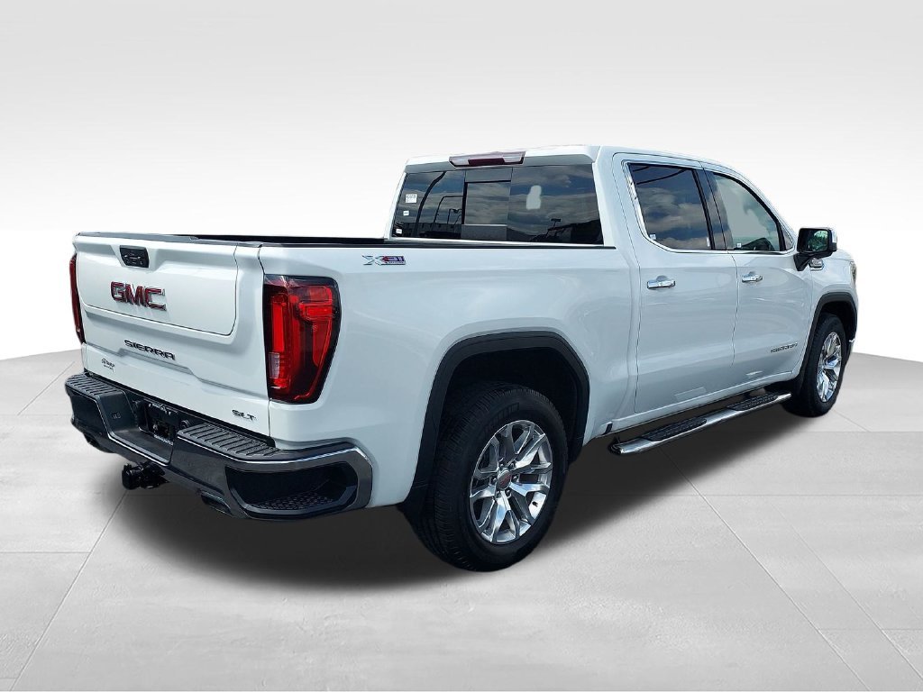 Used 2022 White GMC SLT image 5