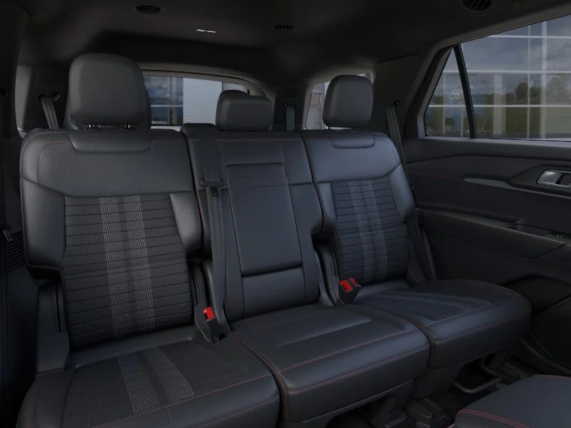 New 2026 Star White Metallic Tri-Coat Ford ST-Line image 11