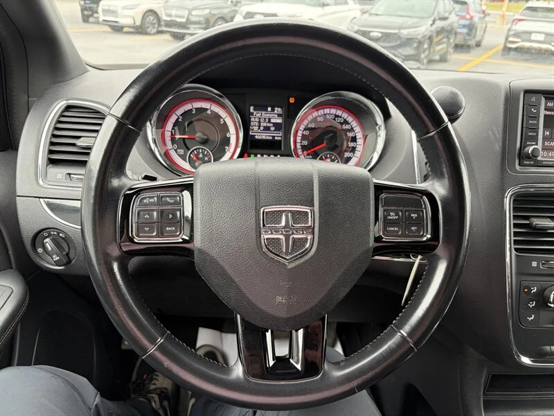 Used 2019 Grey Dodge SXT 35th Anniversary Edition image 13