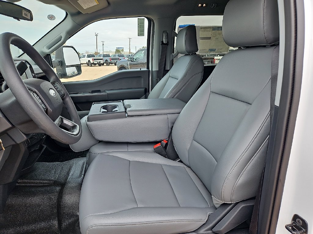 New 2026 Oxford White Ford F-350® XL image 22